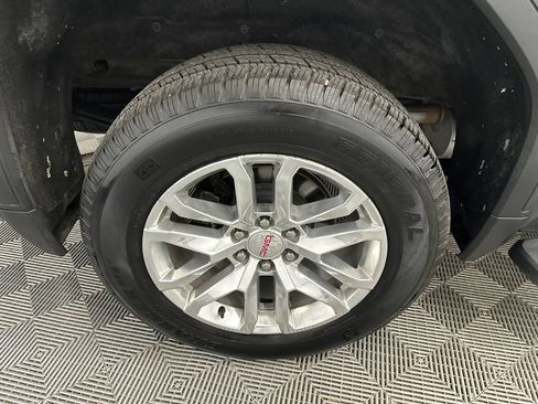 Used 2019 GMC Sierra 1500 SLT w/ SLT Premium Plus Package AWD/4WD image 19