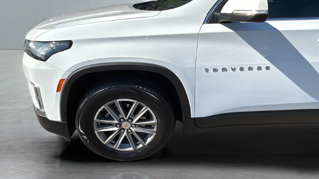 Used 2023 Chevrolet Traverse LT FWD image 37