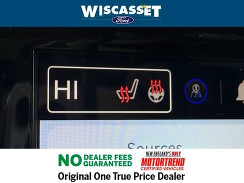 Used 2024 Chrysler Pacifica Touring-L image 11