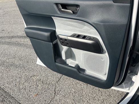 New 2026 Ford Maverick XLT w/ 4K Tow Package image 15