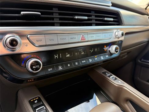 Used 2022 Kia Telluride SX w/ Towing Package image 14