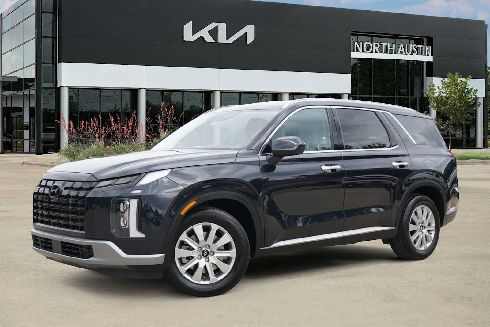 Used 2025 Hyundai Palisade SEL FWD image 1