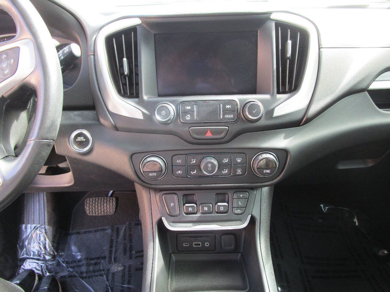 Used 2019 GMC Terrain SLT w/ Preferred Package FWD image 14
