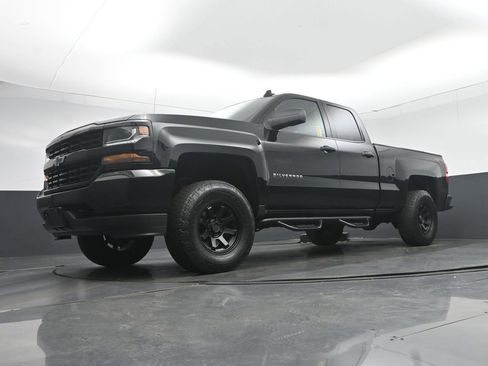 Used 2018 Chevrolet Silverado 1500 Custom w/ Custom Value Package AWD/4WD image 50