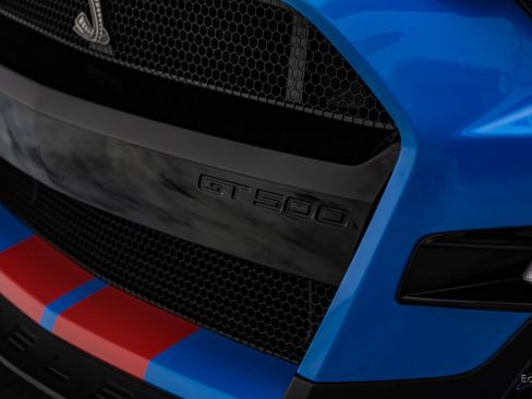 Used 2022 Ford Mustang Shelby GT500 w/ Technology Package RWD image 32