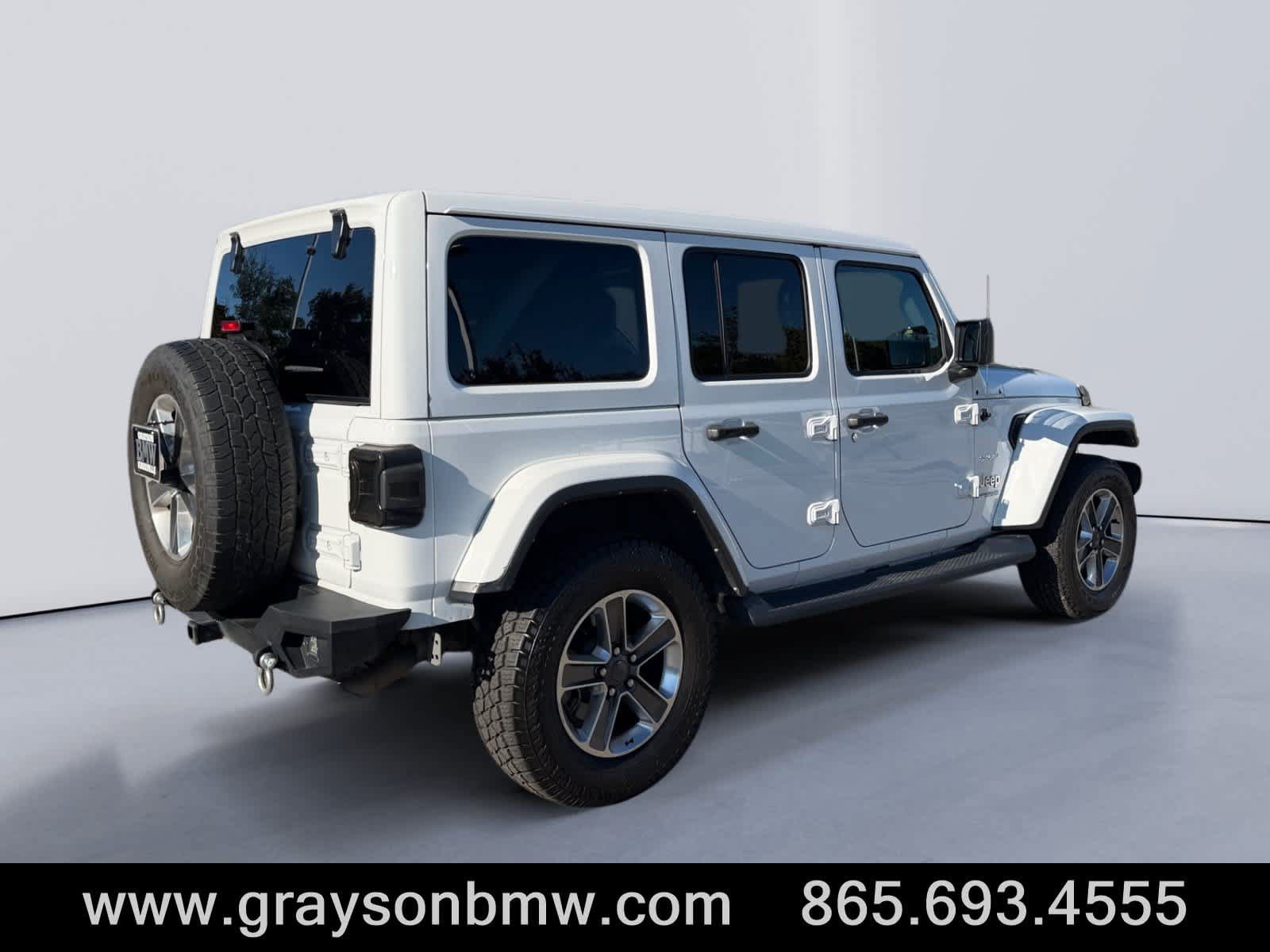 Used 2021 Jeep Wrangler Unlimited Sahara AWD/4WD image 3