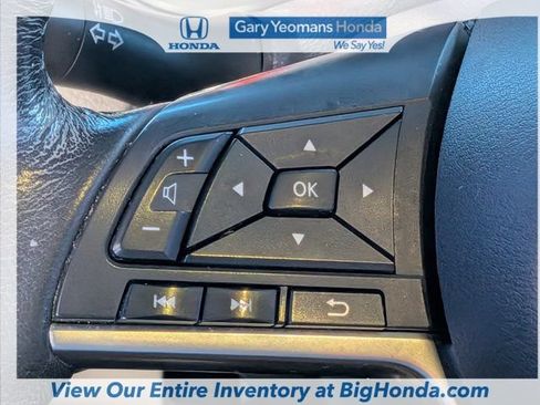 Used 2017 Nissan Rogue Sport SL FWD image 25