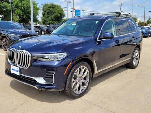 Used 2021 BMW X7 xDrive40i w/ Premium Package AWD/4WD image 2