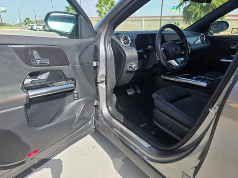 Certified 2025 Mercedes-Benz GLA 250 image 11