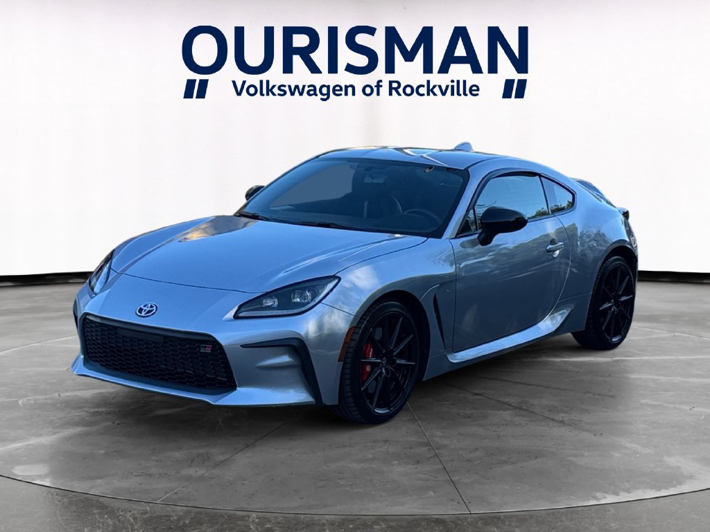 Used 2025 Toyota GR86 Premium w/ Performance Package RWD image 2