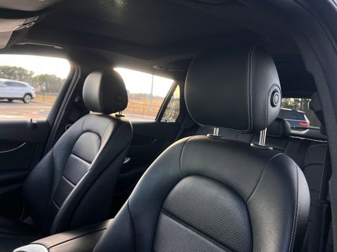Used 2017 Mercedes-Benz GLC 300 image 14