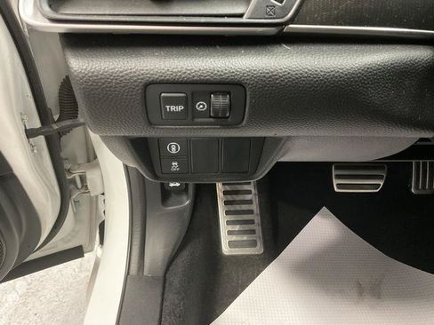 Used 2020 Honda Accord Sport image 11
