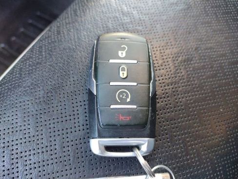 Used 2019 RAM 1500 Laramie image 42