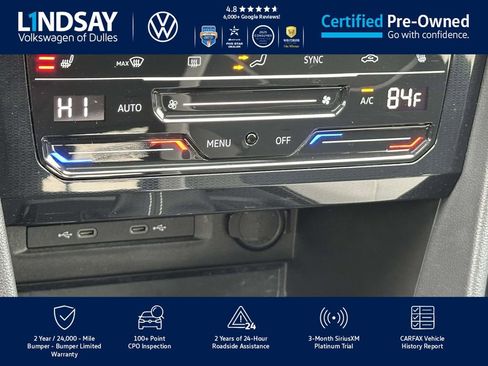 Certified 2025 Volkswagen Taos SE image 18