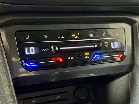 Used 2023 Volkswagen Tiguan SEL R-Line image 14