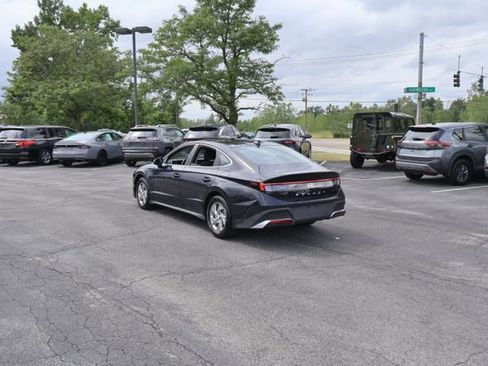 Used 2026 Hyundai Sonata SE FWD image 5