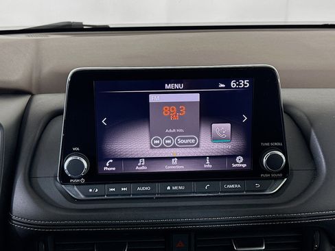 Used 2023 Nissan Rogue SV image 21