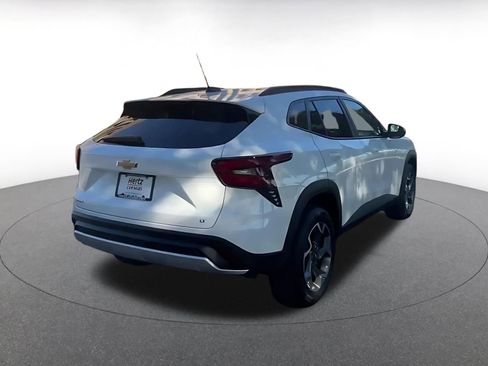 Used 2025 Chevrolet Trax LT image 13