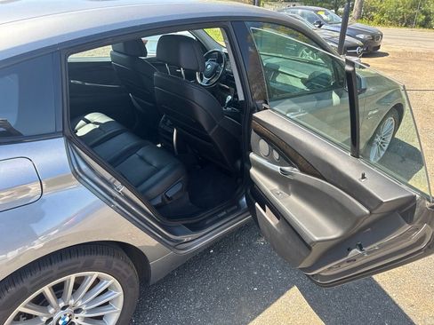 Used 2011 BMW 550i Gran Turismo xDrive AWD/4WD image 37