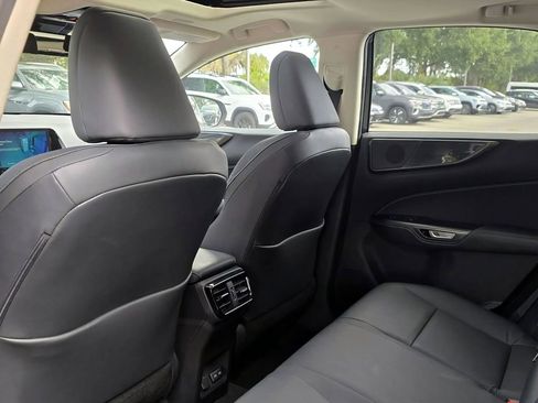 Used 2024 Lexus NX 250 FWD image 29
