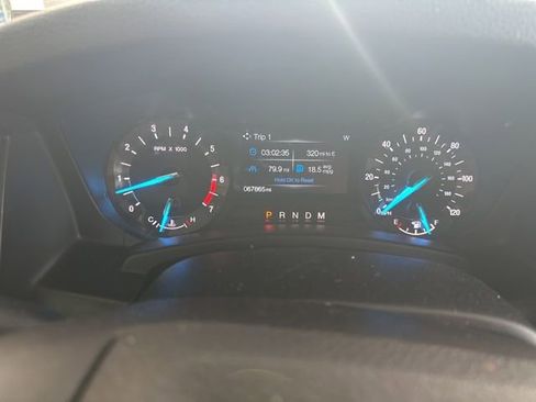 Used 2016 Ford Expedition XLT image 19