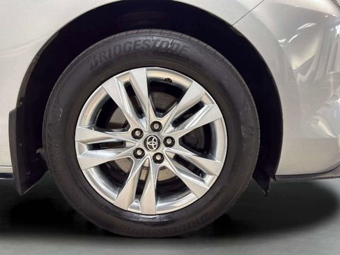 Used 2022 Toyota Sienna Limited AWD/4WD image 46