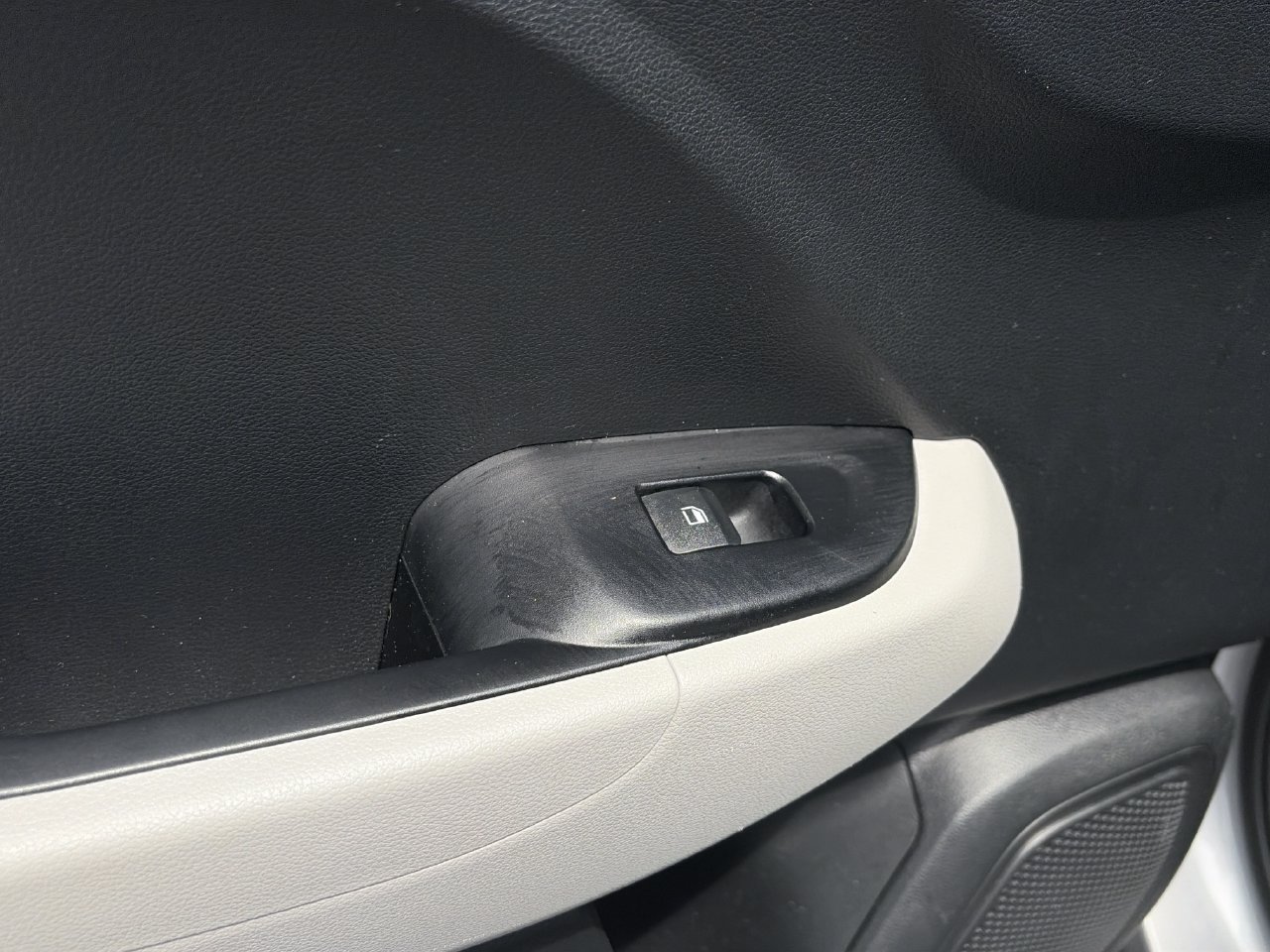 Used 2026 Hyundai Venue SEL FWD image 19