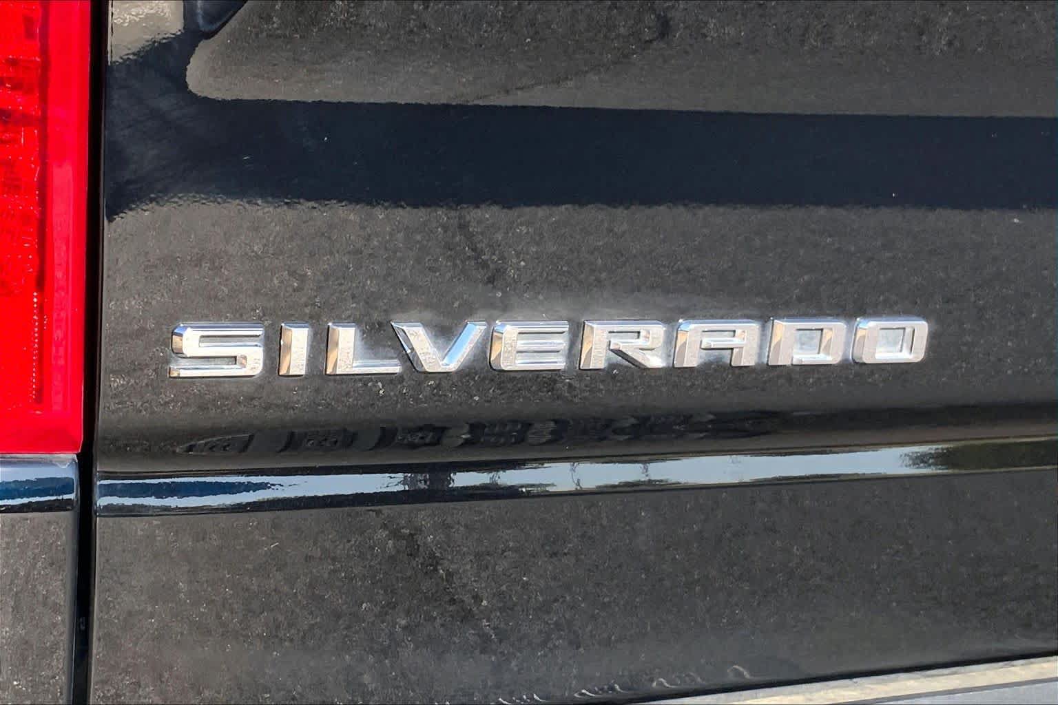 Used 2025 Chevrolet Silverado 1500 Custom RWD image 31