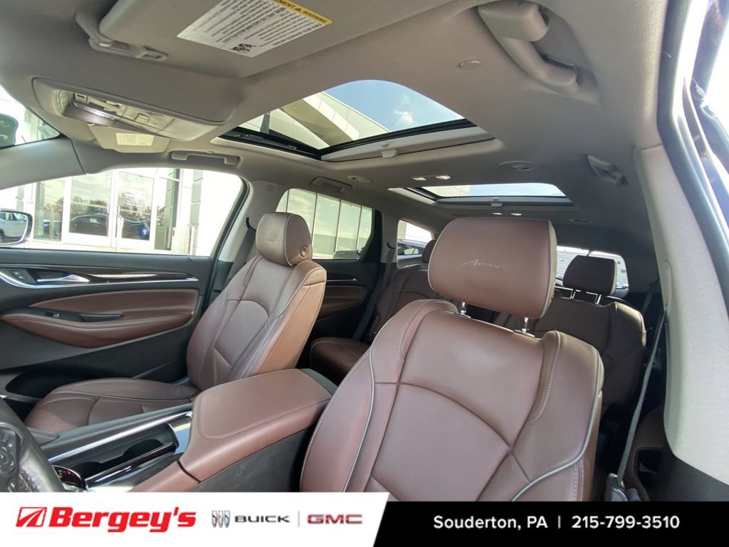 Used 2021 Buick Enclave Avenir w/ Avenir Technology Package AWD/4WD image 21