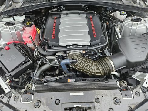 Used 2018 Chevrolet Camaro SS RWD image 34
