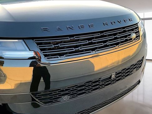Certified 2025 Land Rover Range Rover Sport SE AWD/4WD image 31