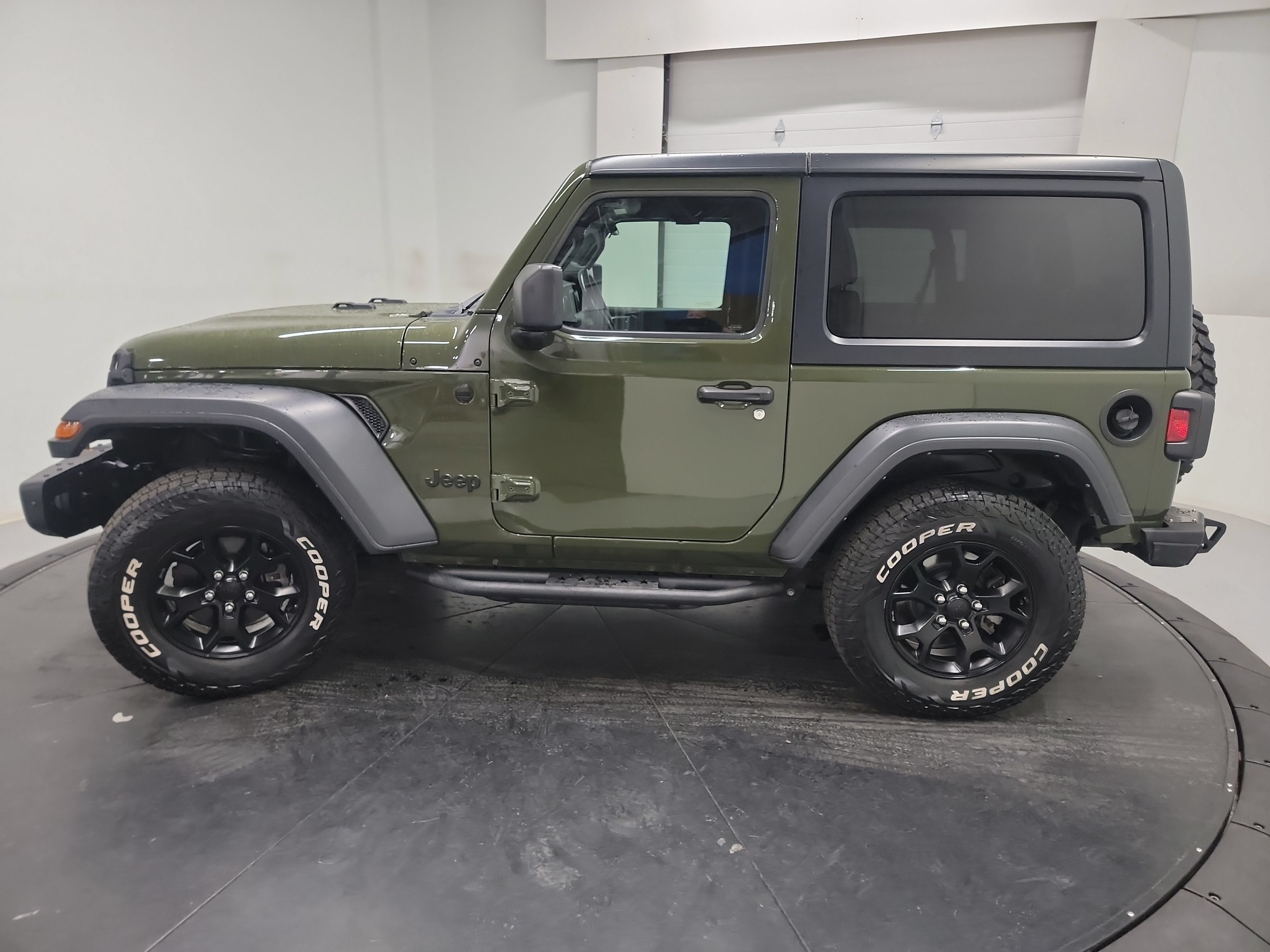 Used 2021 Jeep Wrangler Sport AWD/4WD image 4