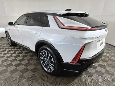 Used 2024 Cadillac Lyriq Sport RWD image 4