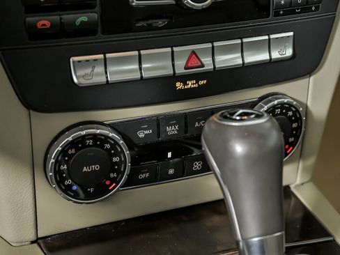 Used 2014 Mercedes-Benz C 250 Sedan image 31