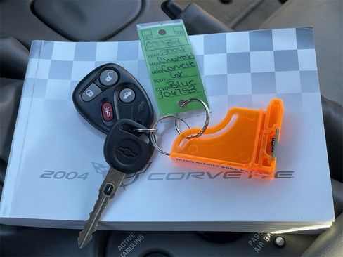Used 2004 Chevrolet Corvette Convertible w/ Preferred Equipment Group image 26
