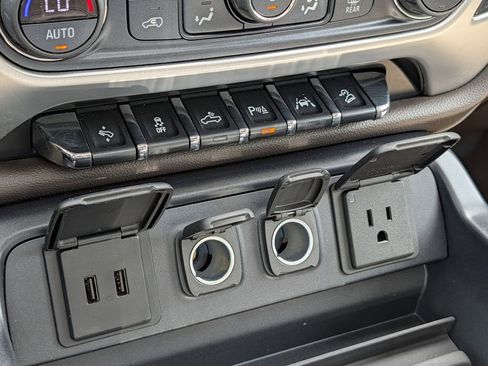Used 2018 GMC Sierra 1500 SLT AWD/4WD image 43