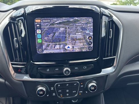 Used 2023 Chevrolet Traverse RS FWD image 21