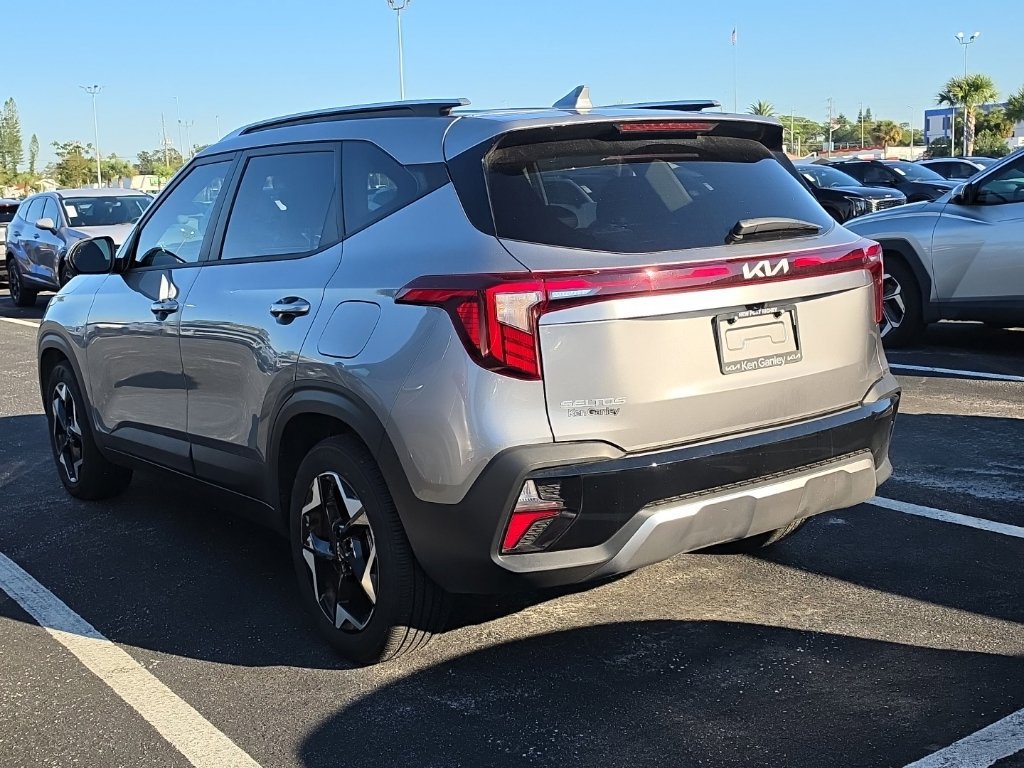 Used 2025 Kia Seltos S FWD image 13