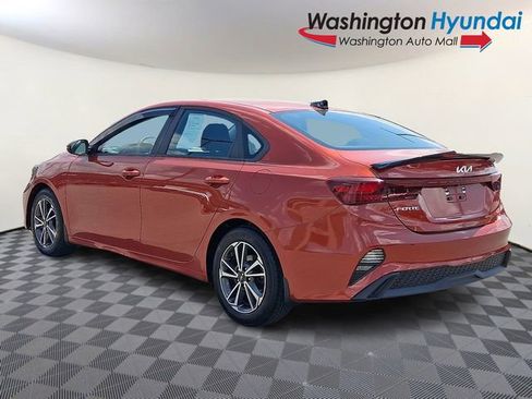 Used 2022 Kia Forte LXS w/ LXS Technology Package FWD image 4