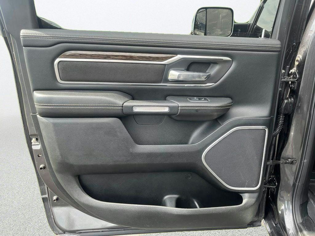 Used 2019 RAM 1500 Laramie RWD image 23