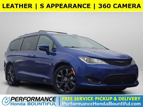 Used 2019 Chrysler Pacifica Limited FWD image 1