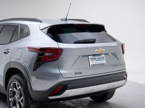 New 2026 Chevrolet Trax LT w/ Driver Confidence Package image 5