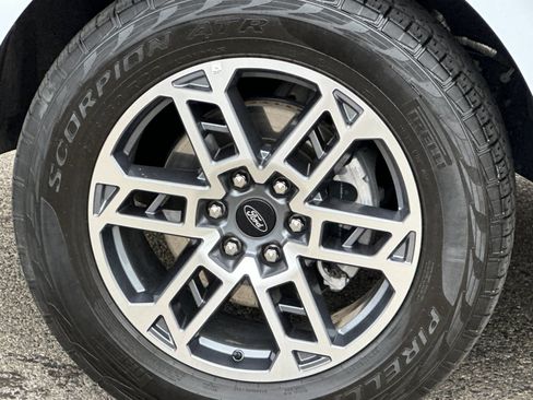 Used 2025 Ford Expedition Active AWD/4WD image 35