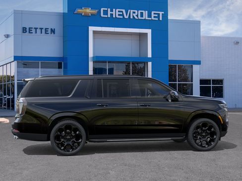 New 2026 Chevrolet Suburban RST AWD/4WD image 5