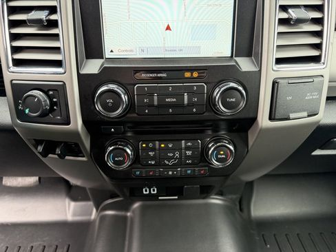 Used 2017 Ford F250 Lariat w/ Lariat Value Package image 23