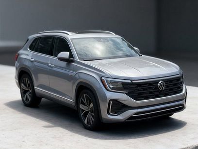 New 2024 Volkswagen Atlas Cross Sport SEL Premium R-Line