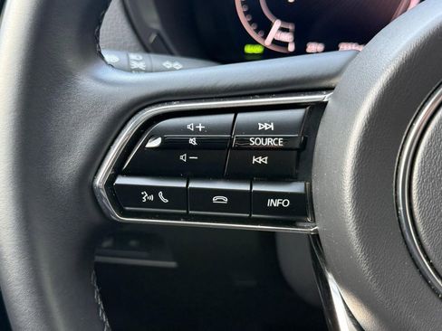 Used 2025 MAZDA CX-70 Plug-In Hybrid w/ Premium Pkg image 32