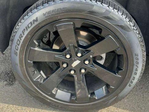 Used 2016 Cadillac Escalade ESV Luxury image 13