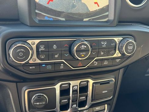 Used 2022 Jeep Wrangler Unlimited Rubicon 4xe w/ Steel Bumper Group AWD/4WD image 30