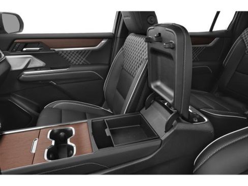 New 2026 GMC Acadia Denali Ultimate w/ LPO, Floor Liner Package AWD/4WD image 17